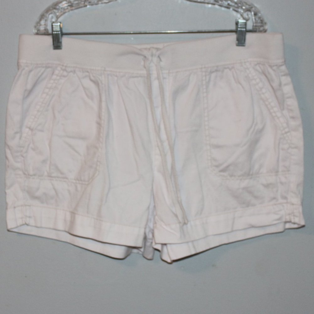 Faded Glory Size 18 White Pull On Elastic Waist Shorts